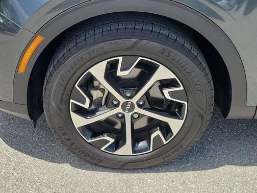 Gray 2024 Kia Sportage EX
