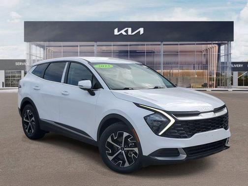 White Pearl 2023 Kia Sportage EX
