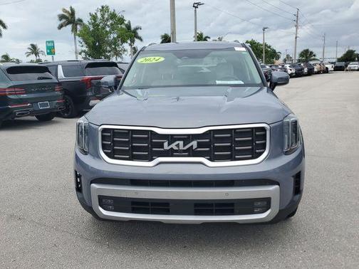 Silver 2024 Kia Telluride SX