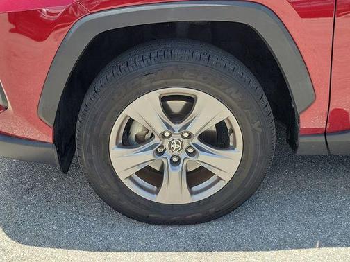 Pearl 2022 Toyota RAV4 Hybrid XLE