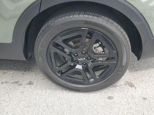 Green 2024 Kia Telluride EX X-Line