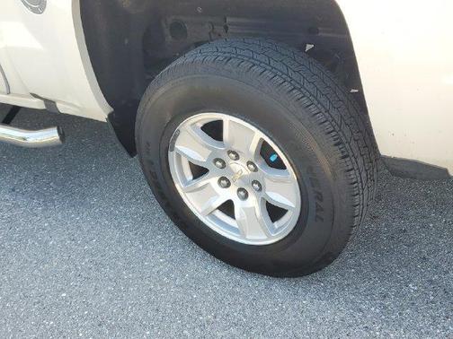 Pearl 2018 Chevrolet Silverado 1500 1LT