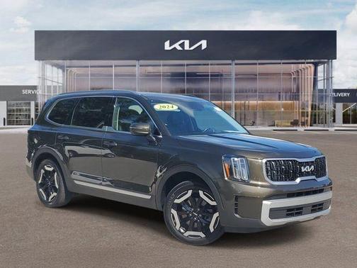 Moss Green 2024 Kia Telluride EX