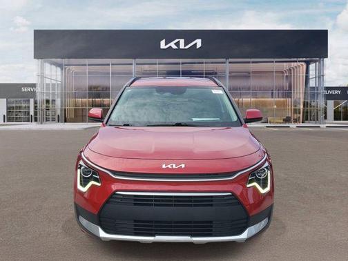 Red 2023 Kia Niro LX