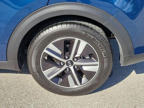Deep Cerulean 2020 Kia Niro LXS