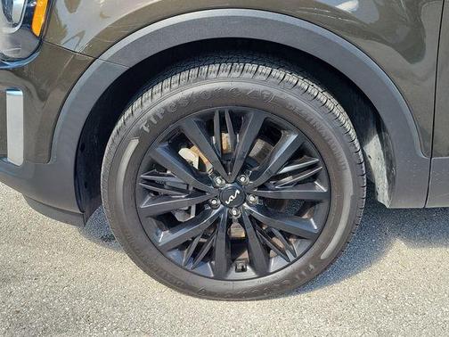 Moss Green 2022 Kia Telluride SX