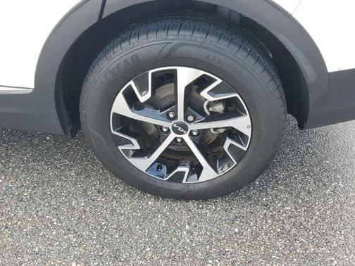 Snow White Pearl 2023 Kia Sportage Hybrid EX