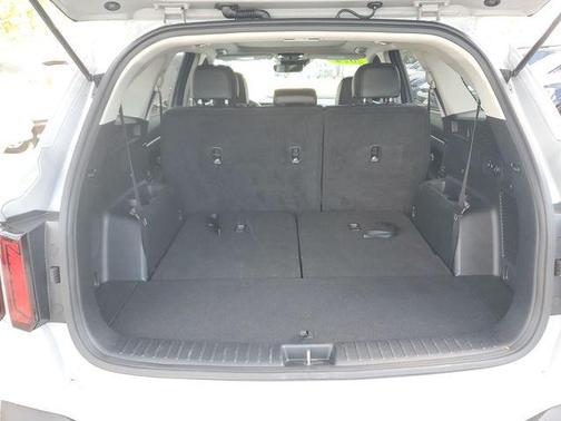Gray 2024 Kia Sorento S