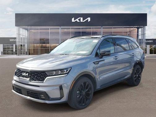 Silver 2023 Kia Sorento SX