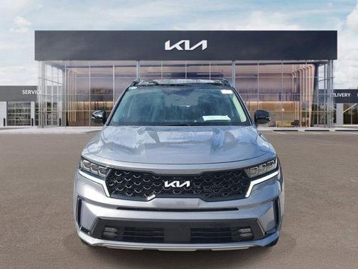 Silver 2023 Kia Sorento SX