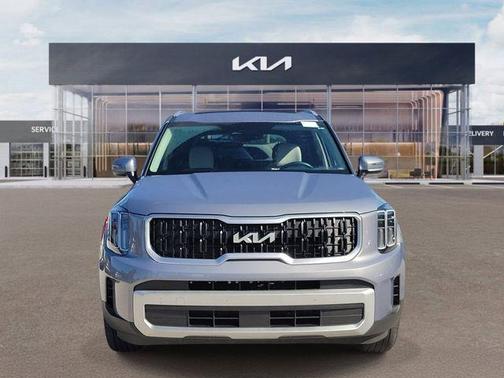 Silver 2024 Kia Telluride EX