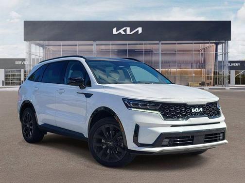 White Pearl 2023 Kia Sorento SX