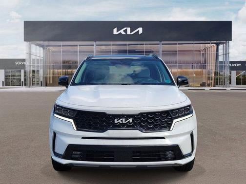 White Pearl 2023 Kia Sorento SX