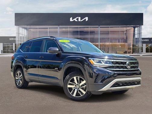 Deep Black Pearl Effect 2022 Volkswagen Atlas 2.0T SE