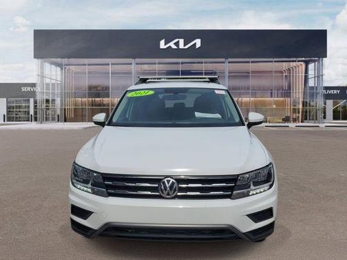 Pure White 2021 Volkswagen Tiguan 2.0T SE
