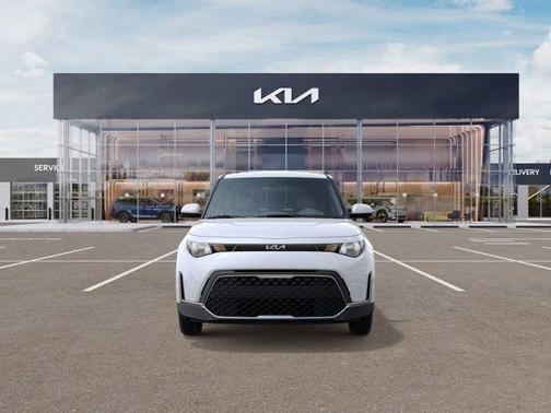 Snow White Pearl 2025 Kia Soul LX