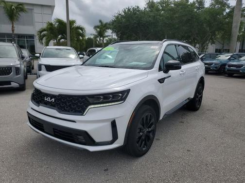 Glacial White Pearl 2023 Kia Sorento SX