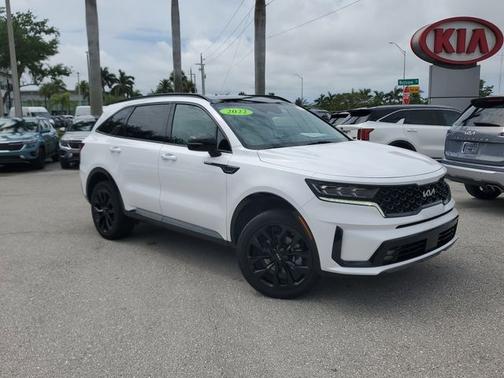 Glacial White Pearl 2023 Kia Sorento SX