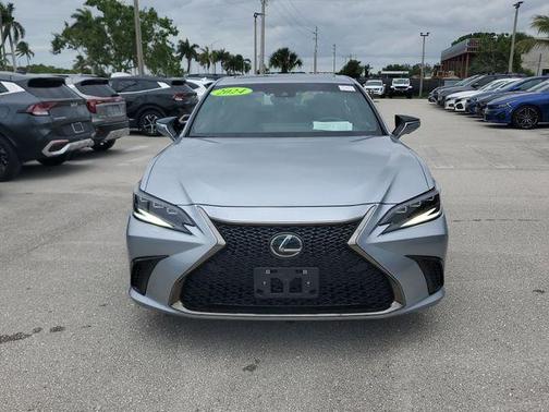 Iridium 2024 Lexus ES 300h F SPORT Handling