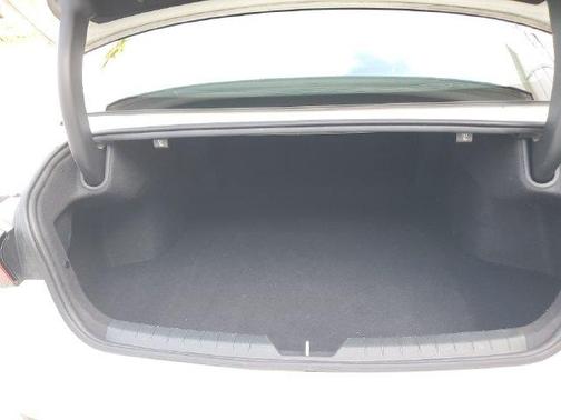 Snow White Pearl 2025 Kia K5 GT-Line