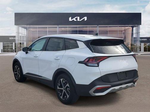 White Pearl 2023 Kia Sportage EX