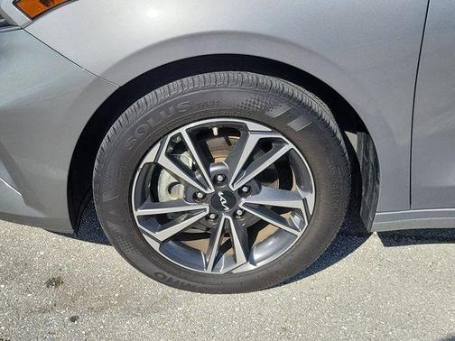 Steel Gray 2024 Kia Forte LXS