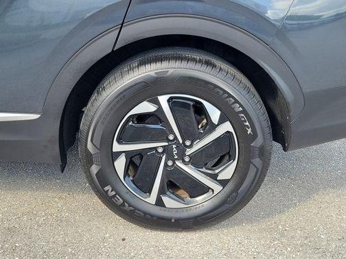 Gray 2023 Kia Sportage Hybrid LX