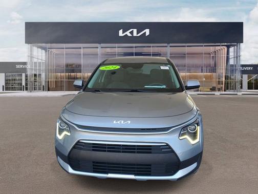 Steel Gray 2024 Kia Niro LX