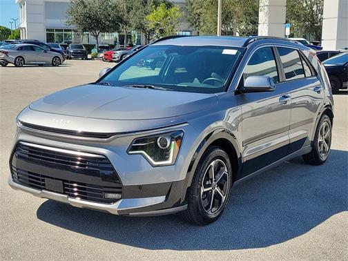 2023 Kia Niro SX