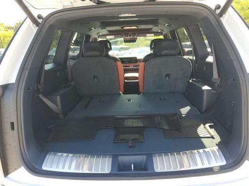 Glacial White Pearl 2027 Kia Telluride SX