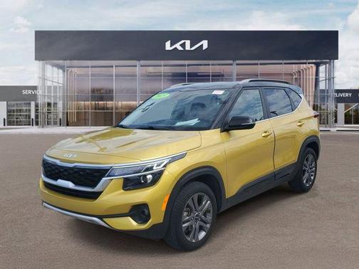 Yellow 2023 Kia Seltos S