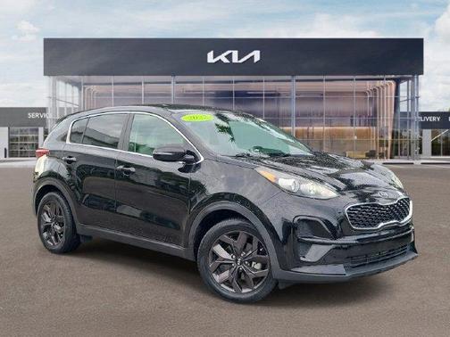 Black Cherry 2022 Kia Sportage LX
