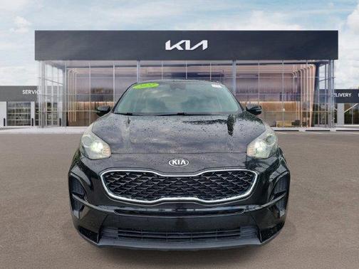 Black Cherry 2022 Kia Sportage LX