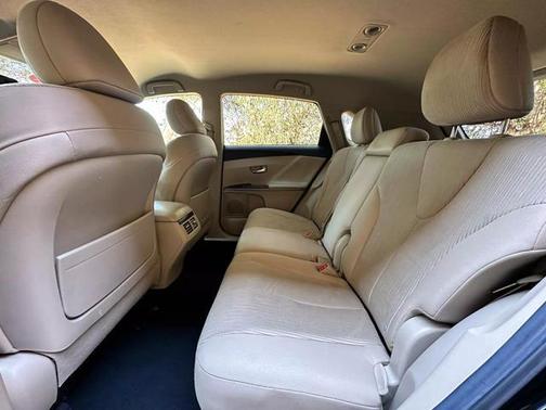 2014 Toyota Venza LE