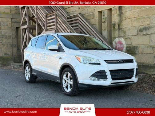 White 2014 Ford Escape SE
