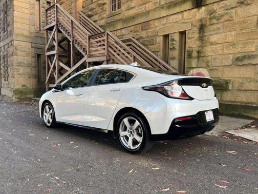 2017 Chevrolet Volt LT