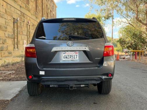 2010 Toyota Highlander SE