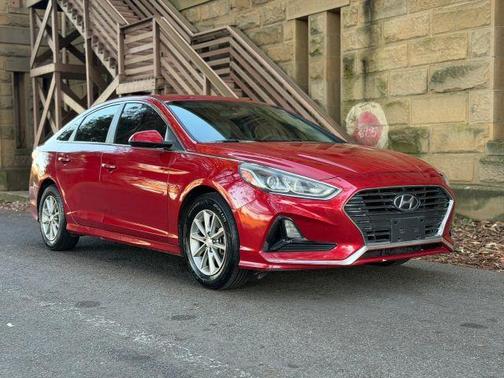 Scarlet Red 2019 Hyundai SONATA SE