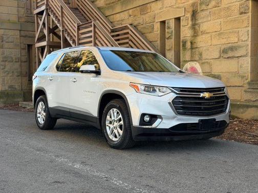 2018 Chevrolet Traverse LT Cloth