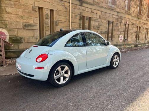2010 Volkswagen New Beetle FINAL EDITION