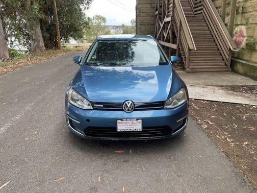 2016 Volkswagen e-Golf SE