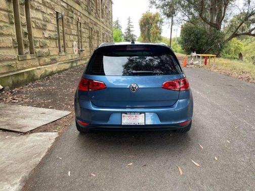 2016 Volkswagen e-Golf SE