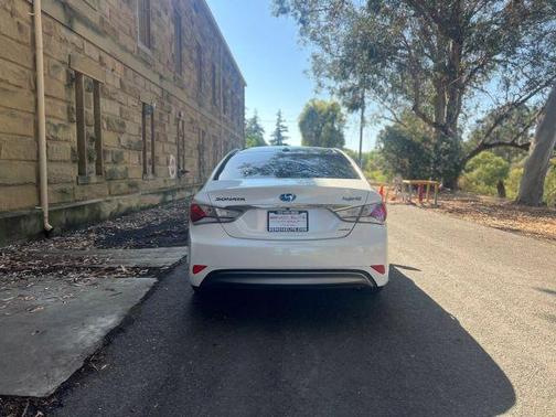 2015 Hyundai SONATA Hybrid Limited