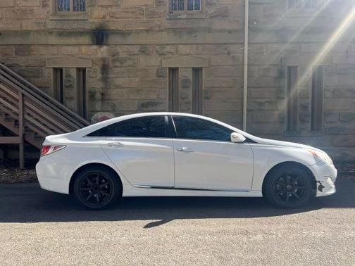 2015 Hyundai SONATA Hybrid Limited