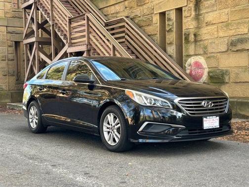 2017 Hyundai SONATA Base