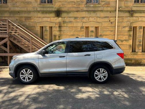 2016 Honda Pilot LX