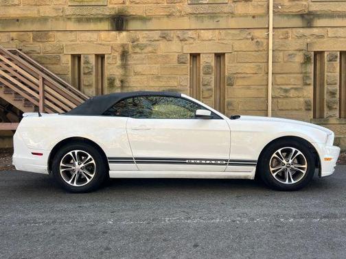 2013 Ford Mustang V6 Premium