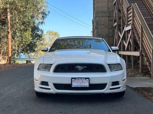 2013 Ford Mustang V6 Premium