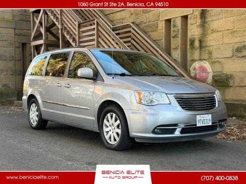 2015 Chrysler Town & Country Touring