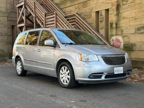 2015 Chrysler Town & Country Touring